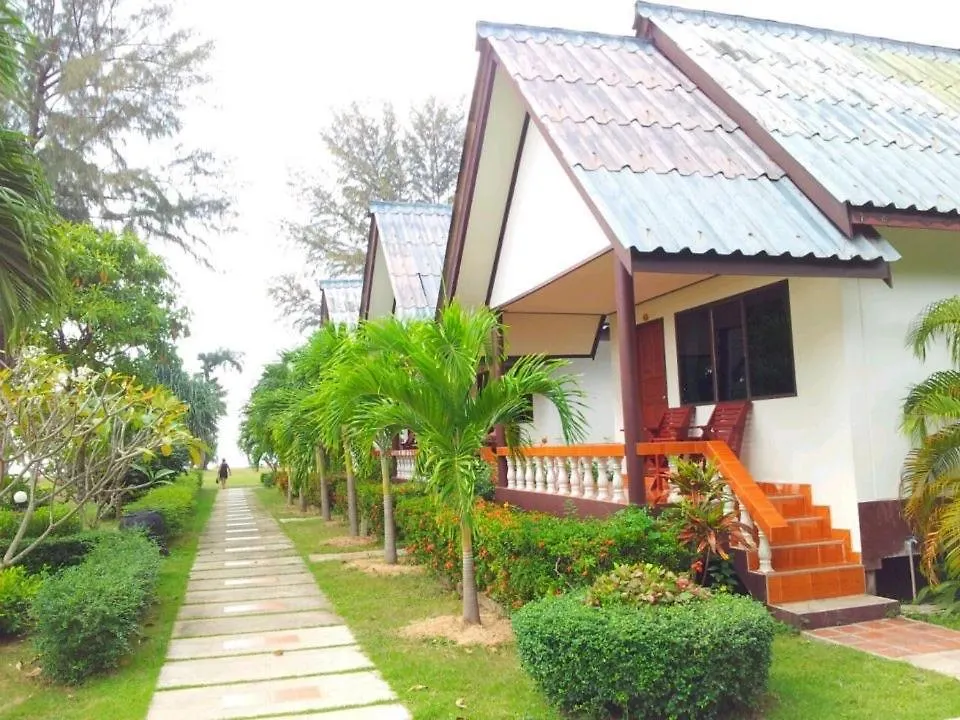 Klongdao Beach Resort Ko Lanta 2*,  Tayland