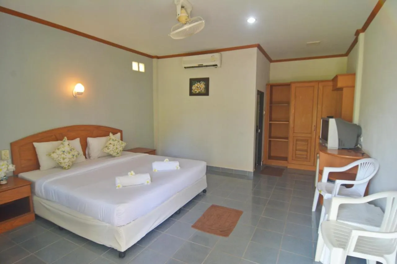Klongdao Beach Resort Ko Lanta 2*,